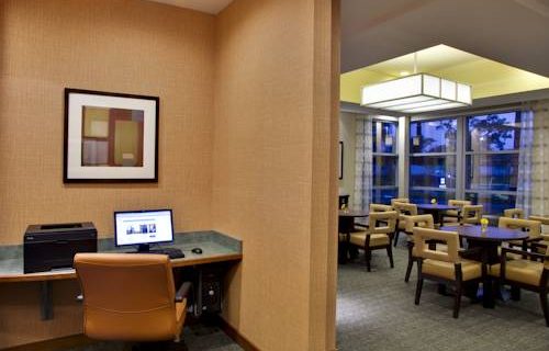 Hyatt House Fort Lauderdale Airport lobby