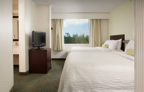 SpringHill Suites FtLauderdale Airport bedroom