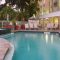 SpringHill Suites FtLauderdale Airport pool